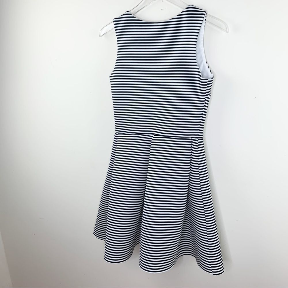 Love Ady Black/White Stripe V-Neck Skater Dress M - Picture 2 of 12